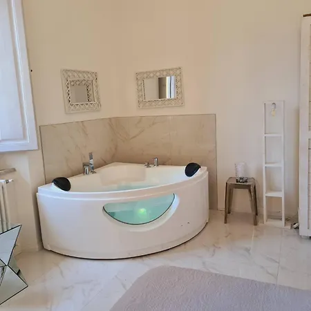 Allegra With Jacuzzi * Viareggio